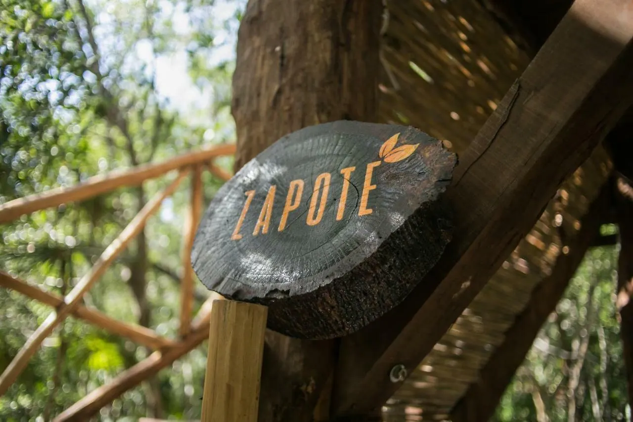 Ajal Tulum Tree House 호텔